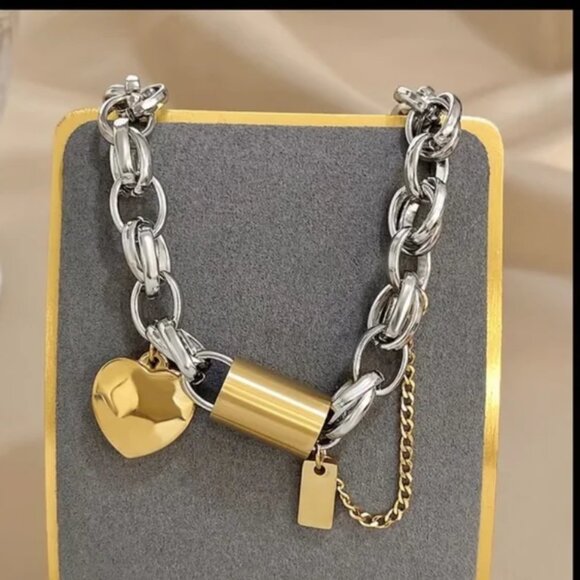 Chunky Thick Chain Silver & Gold Bracelet with Heart & Lock Pendant - Picture 4 of 5